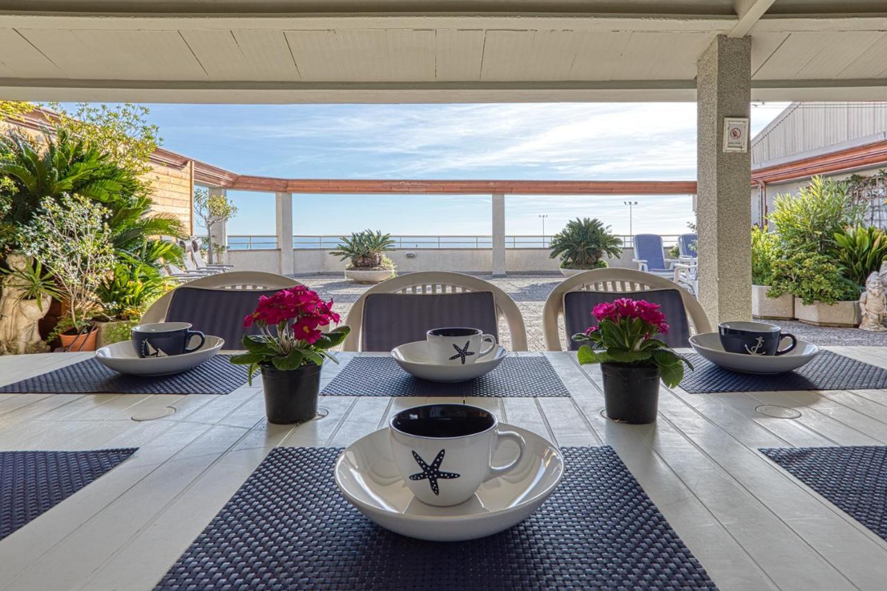 Vistas Al Mar. Gran Terraza Apartment Calella Exterior photo